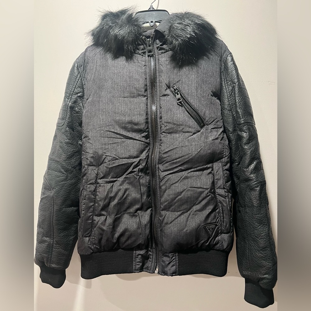 GUESS HERRINGBONE PRINTED PUFFER size Large‎ NWT